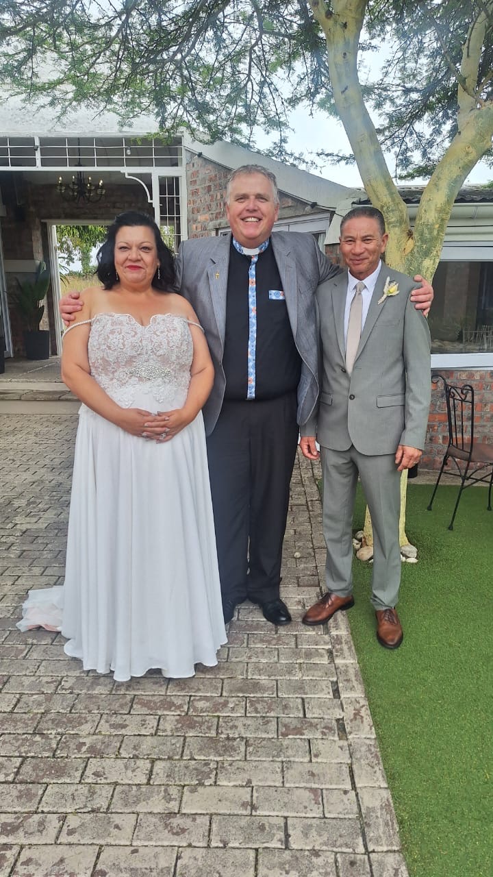 Wedding ceremony by Dr. Gerrit Rademeyer in Springfontein