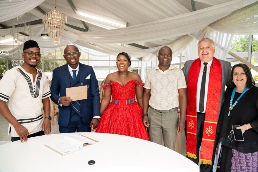 Wedding ceremony by Dr. Gerrit Rademeyer in Springfontein